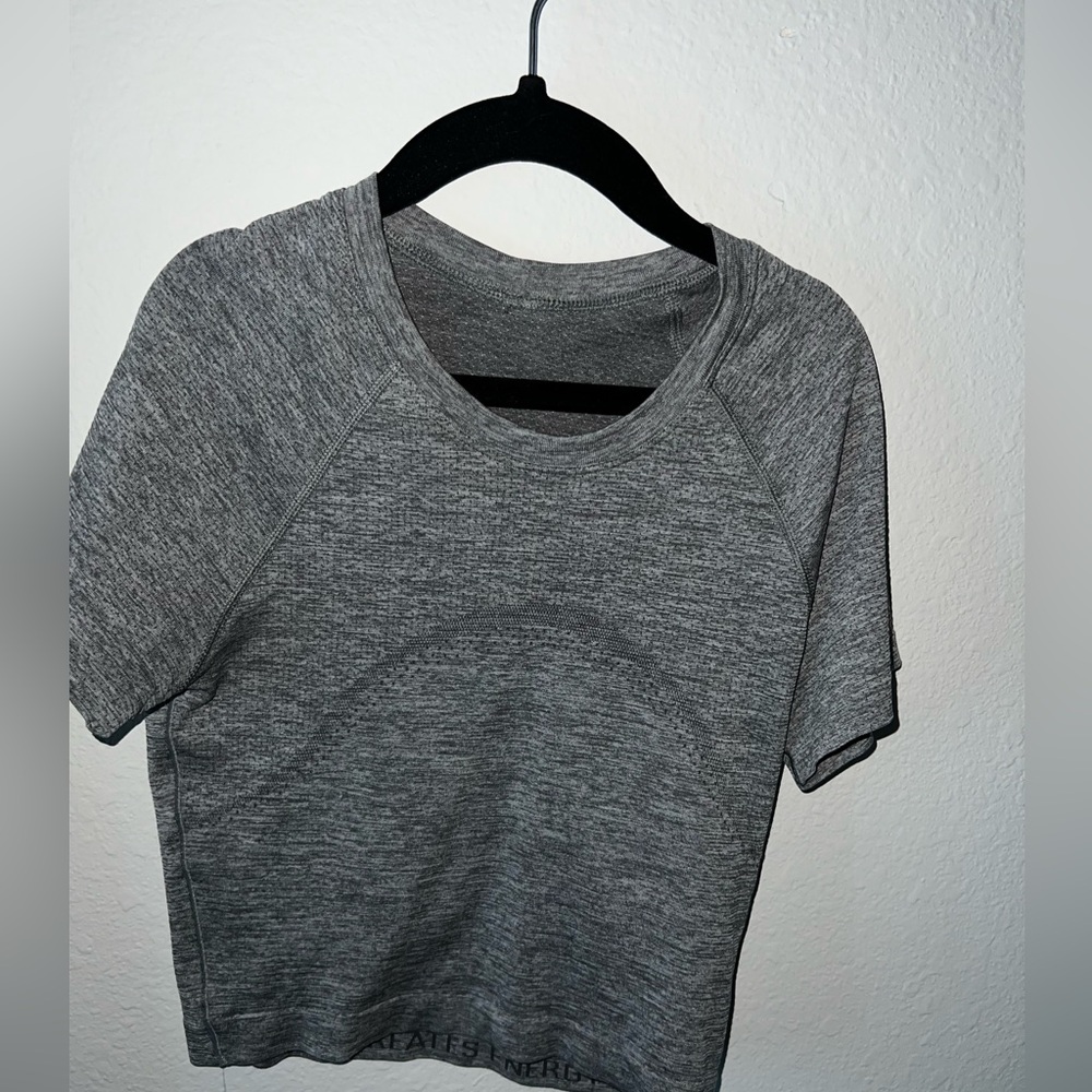 Cropped Lululemon swift tech size 2